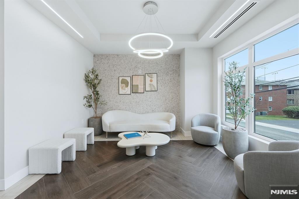 1435 10th Street 208