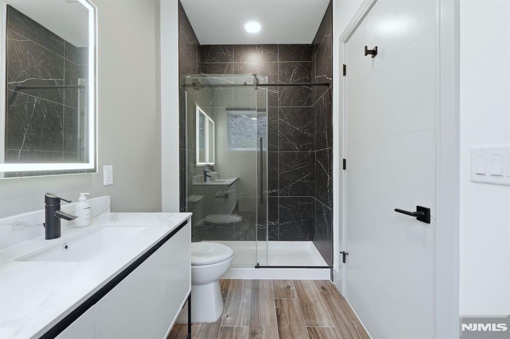 1435 10th Street 208