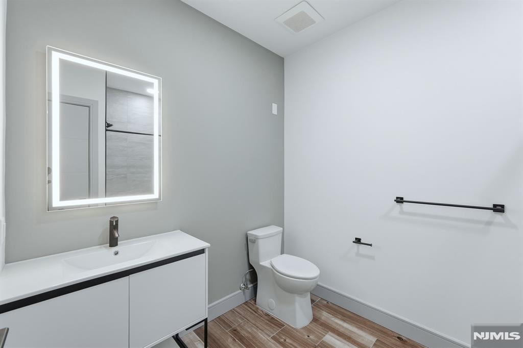 1435 10th Street 410