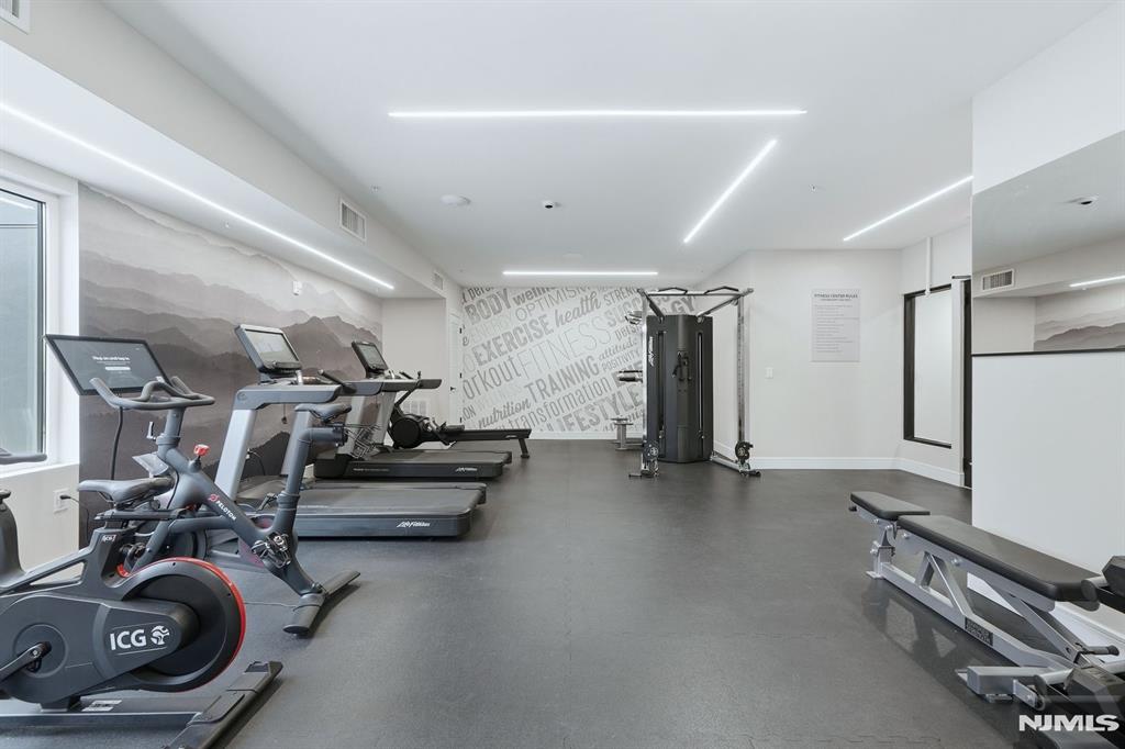 1435 10th Street 410