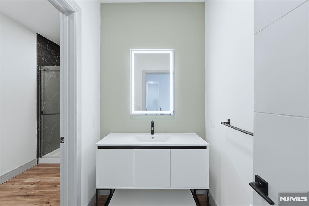 1435 10th Street 410