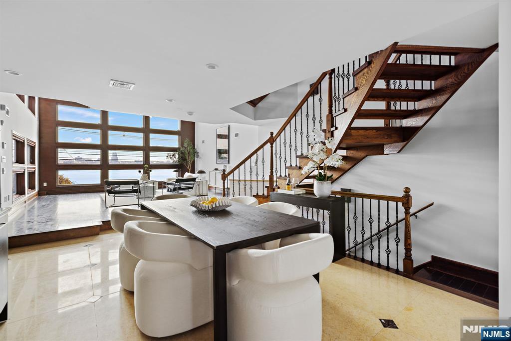1286 River Road