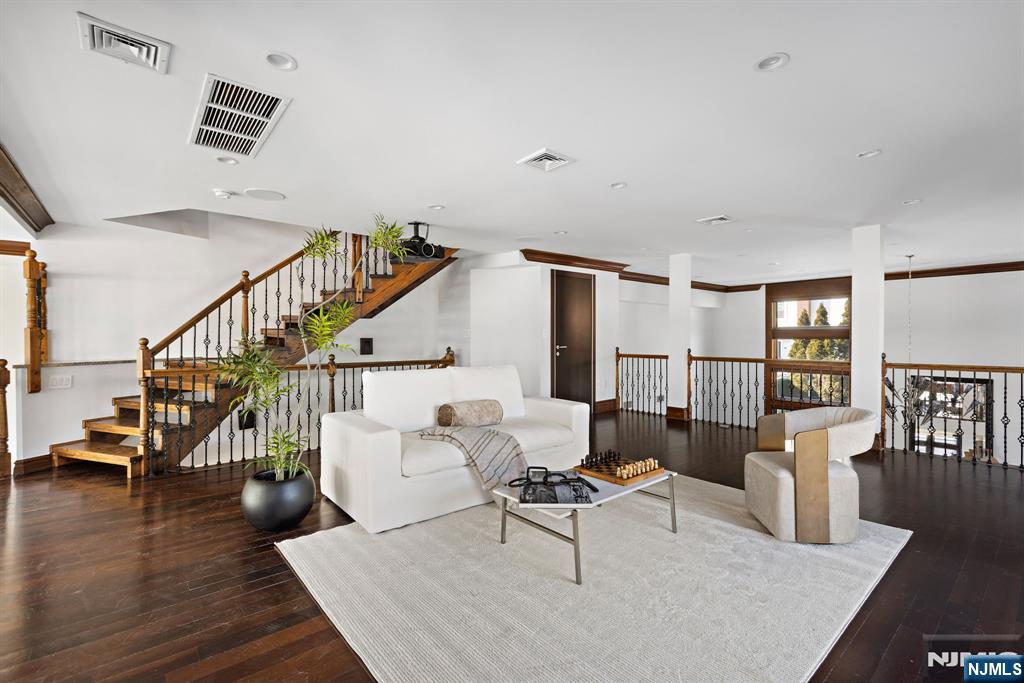 1286 River Road