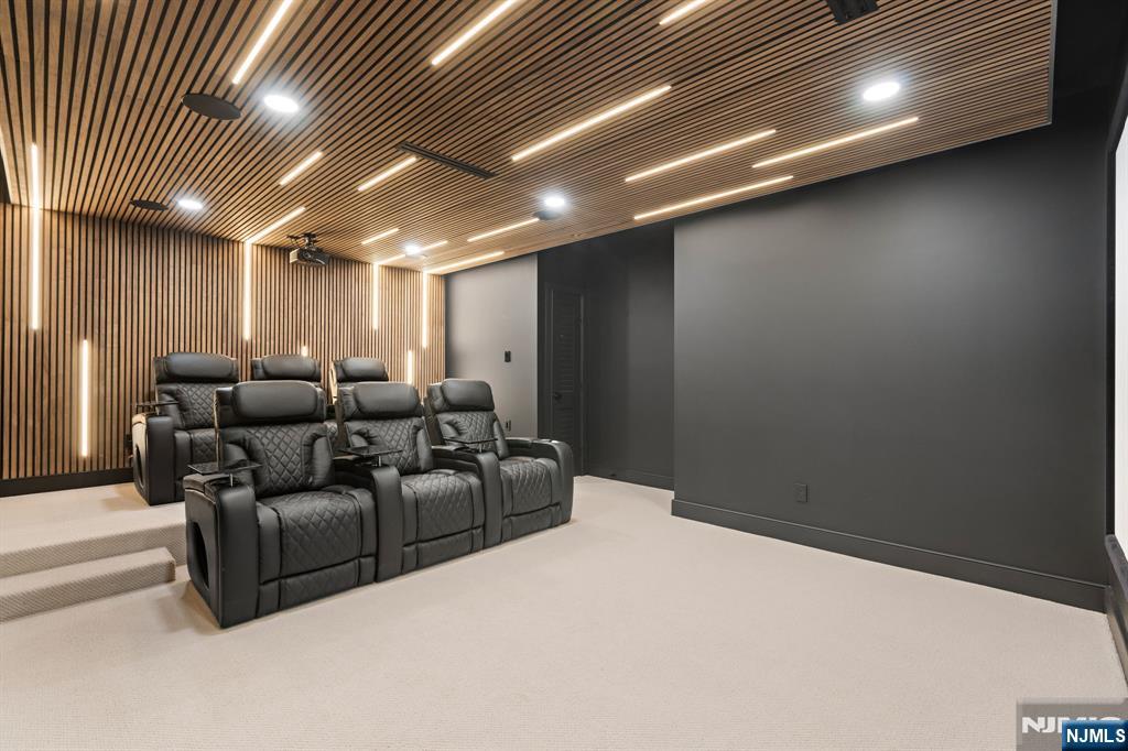 27 Garret Place