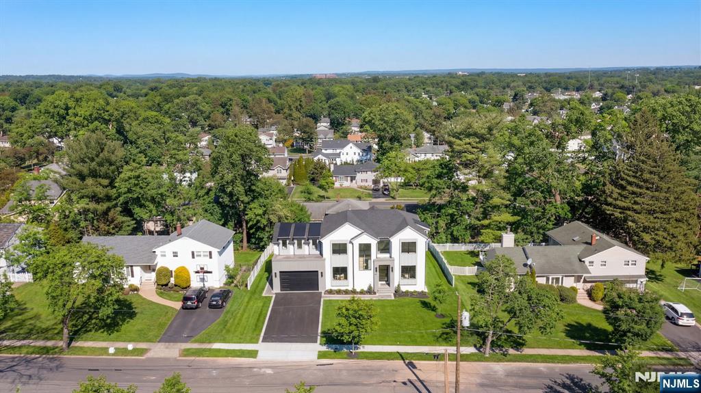 27 Garret Place