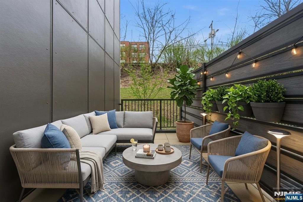 1435 10th Street 209