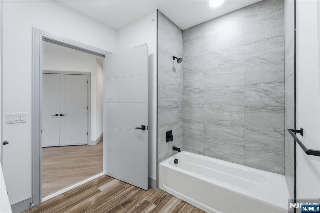 1435 10th Street 408