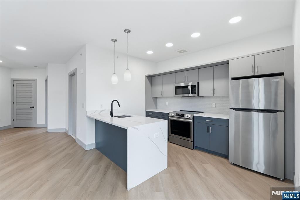 1435 10th Street 408