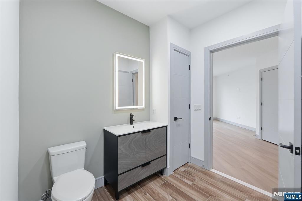 1435 10th Street 408