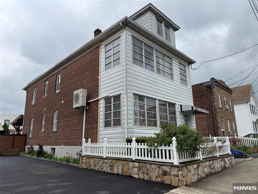 112 Division Avenue 2