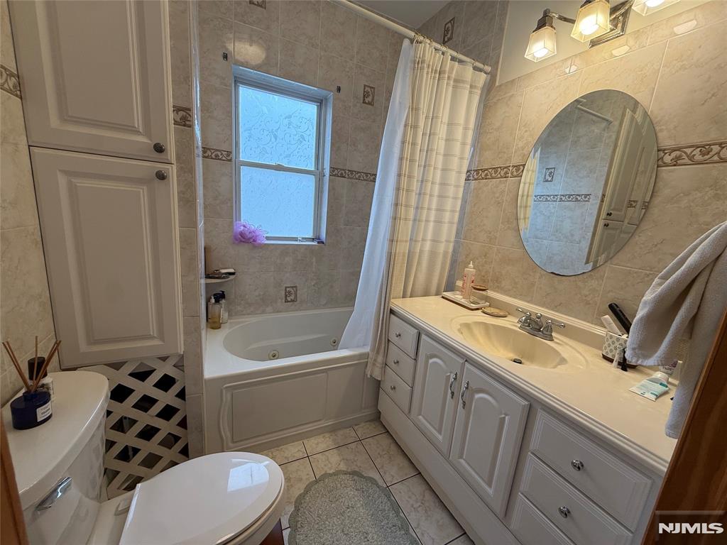 112 Division Avenue 2