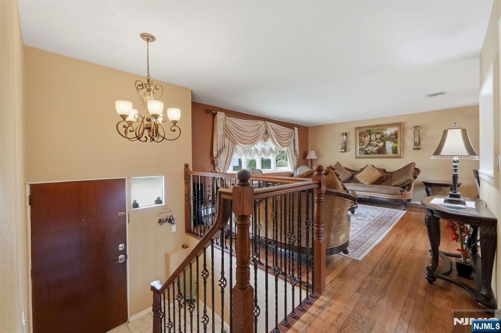 123 Cosman Street