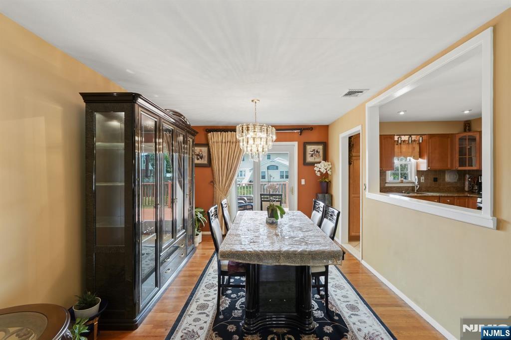 123 Cosman Street