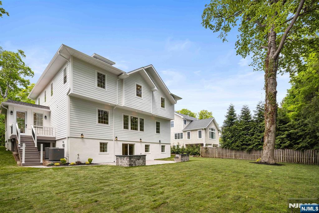 14 Beechwood Road