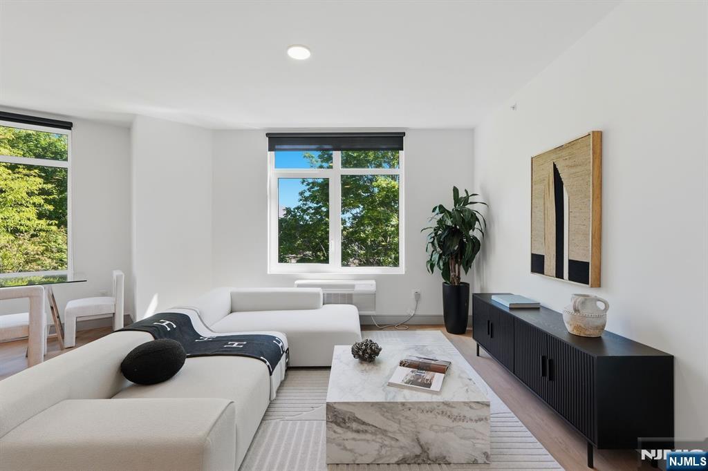 1435 10th Street 207