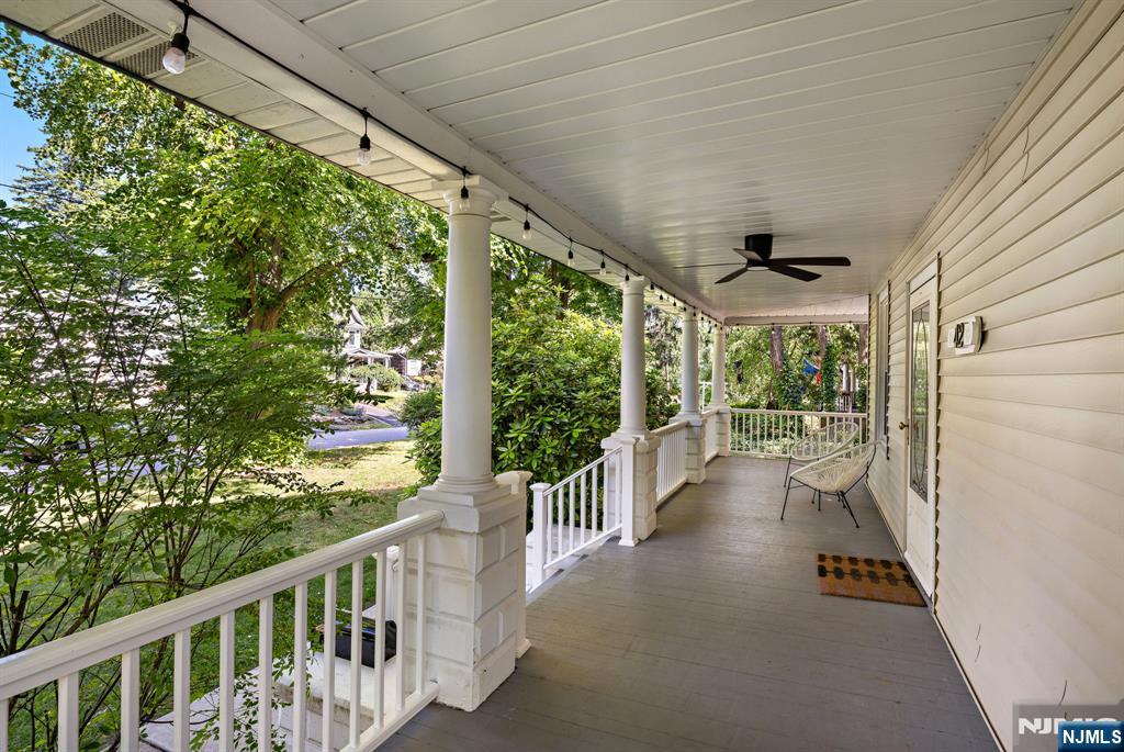 42 Forest Road