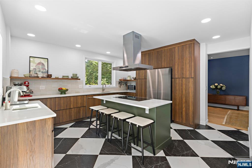 42 Forest Road
