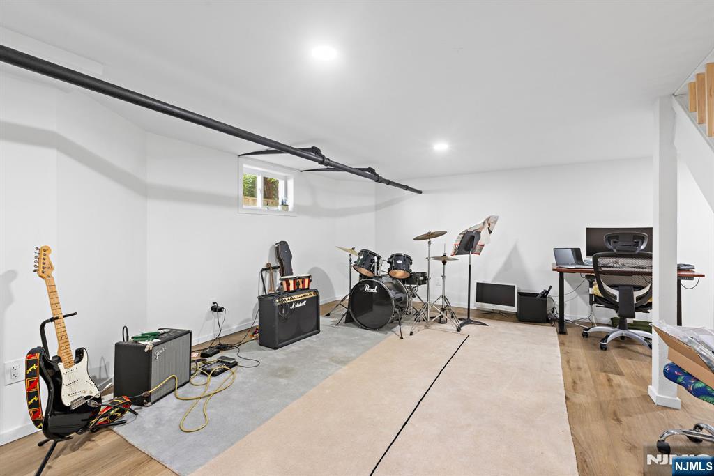42 Forest Road