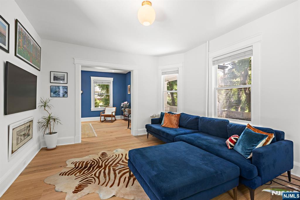 42 Forest Road