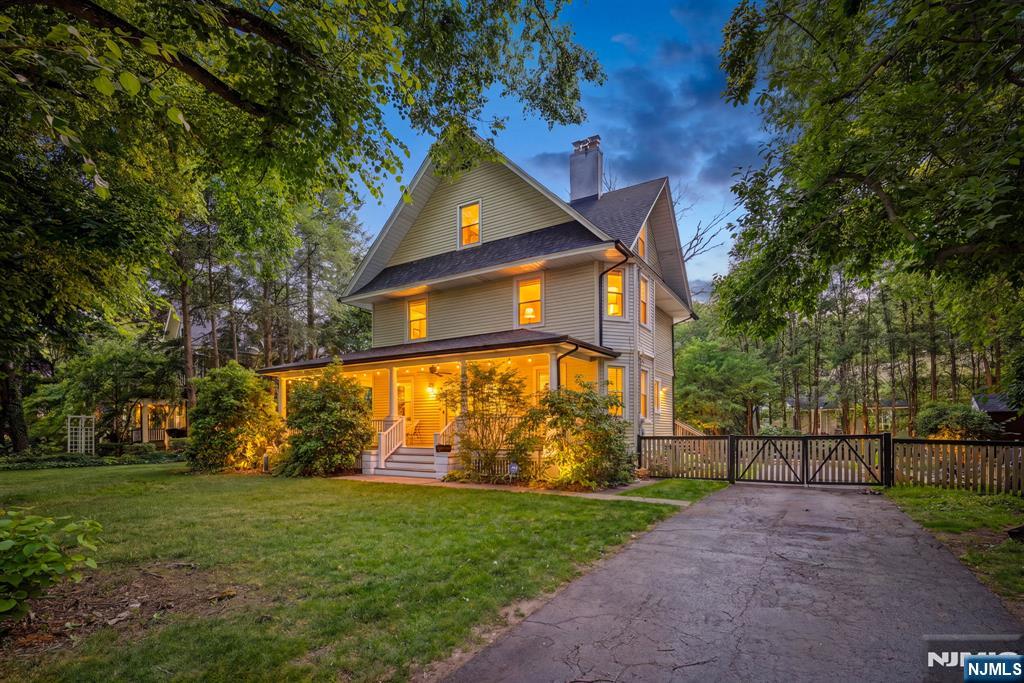 42 Forest Road