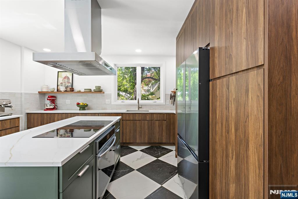 42 Forest Road