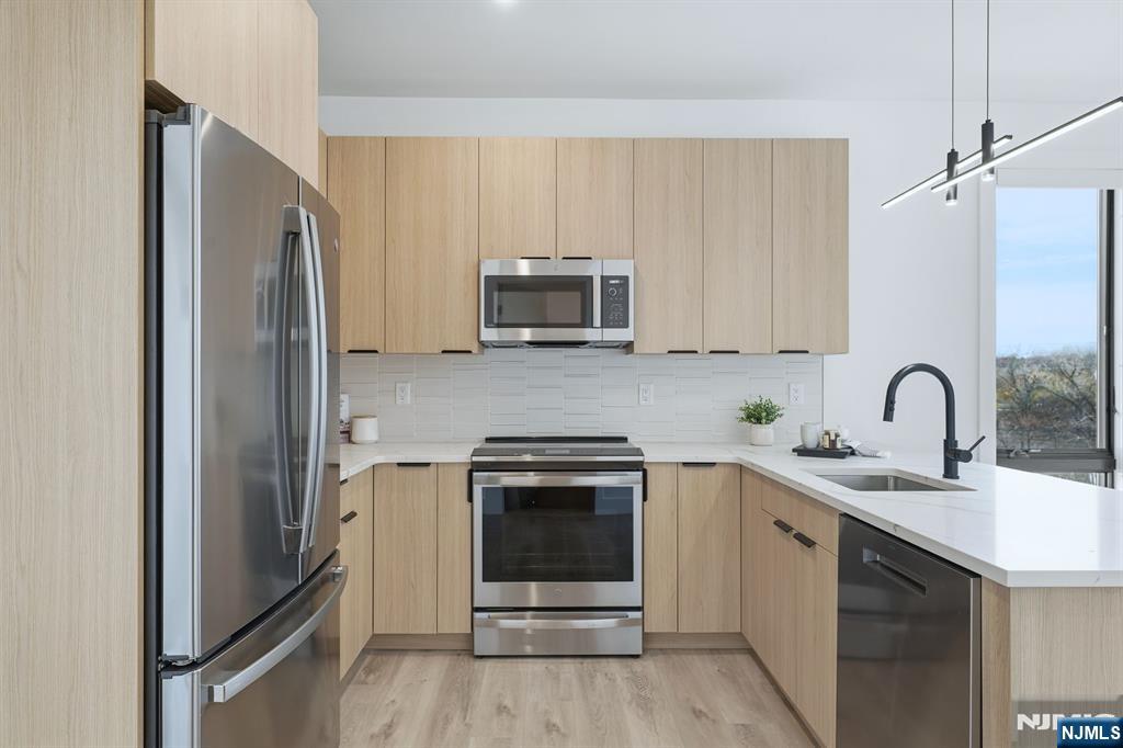 9-11 E Passaic Street 102