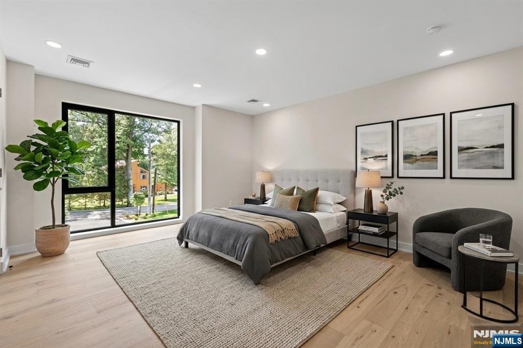 911 Hilltop Terrace