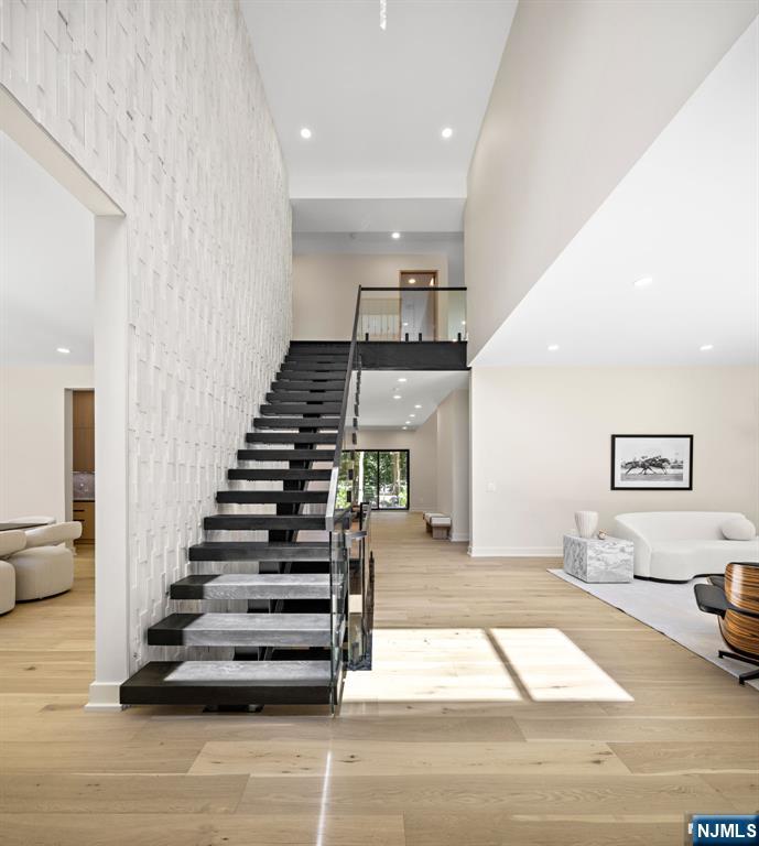 911 Hilltop Terrace