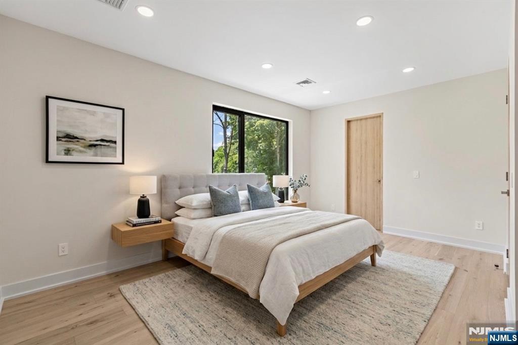 911 Hilltop Terrace