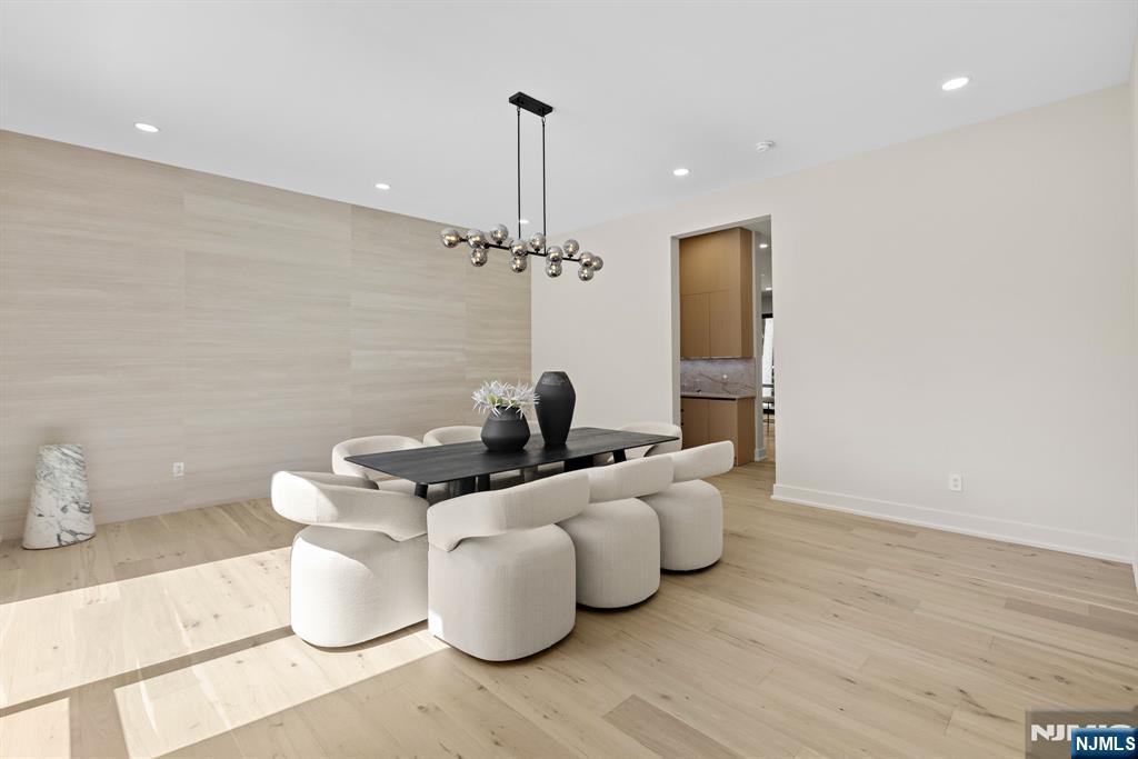 911 Hilltop Terrace