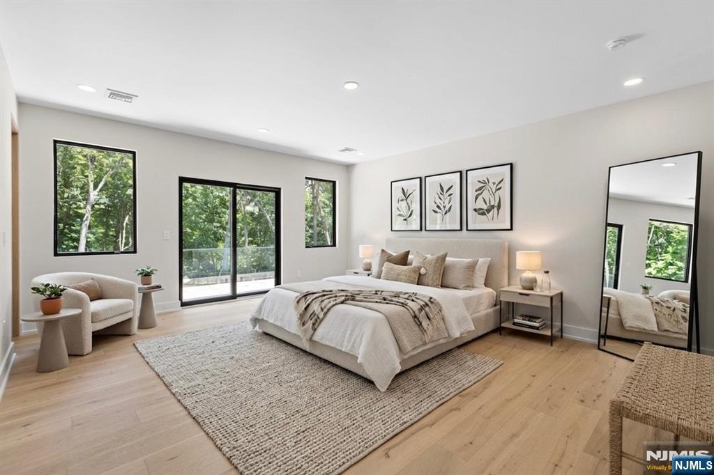 911 Hilltop Terrace