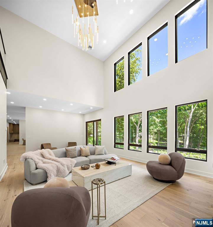 911 Hilltop Terrace