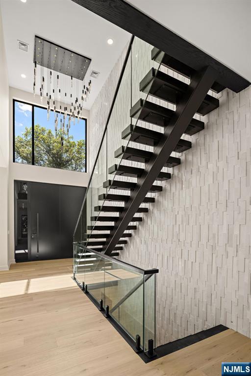 911 Hilltop Terrace