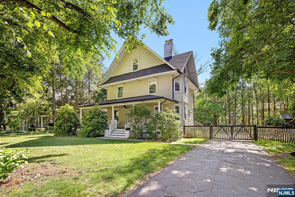 42 Forest Road