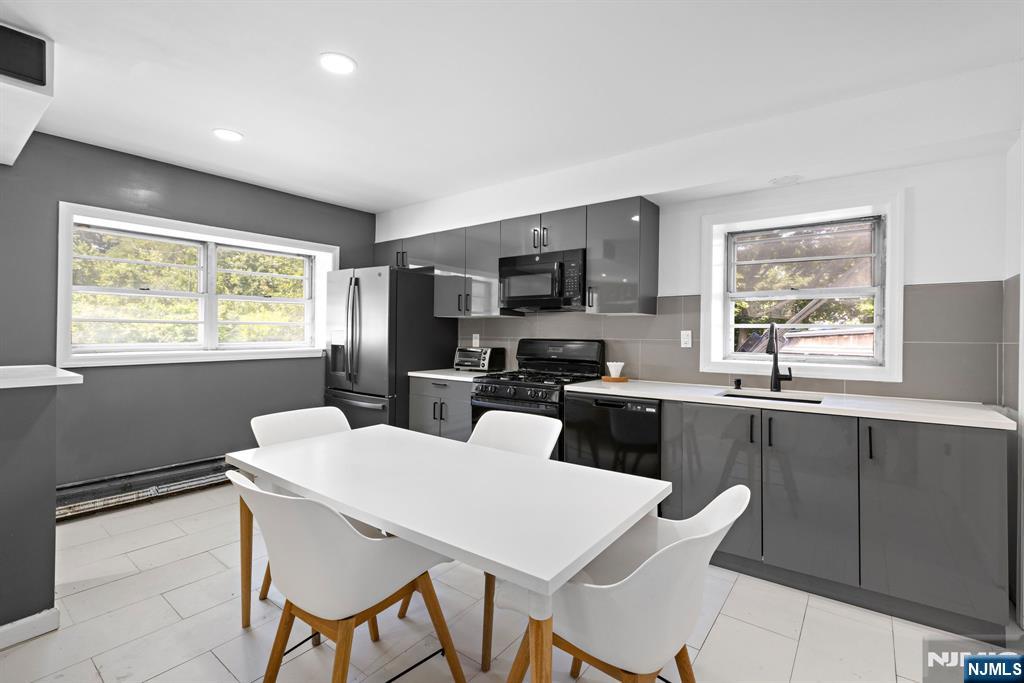 554 Elm Avenue