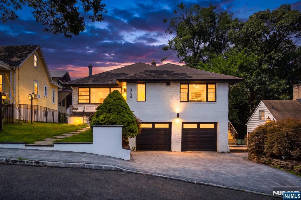 554 Elm Avenue