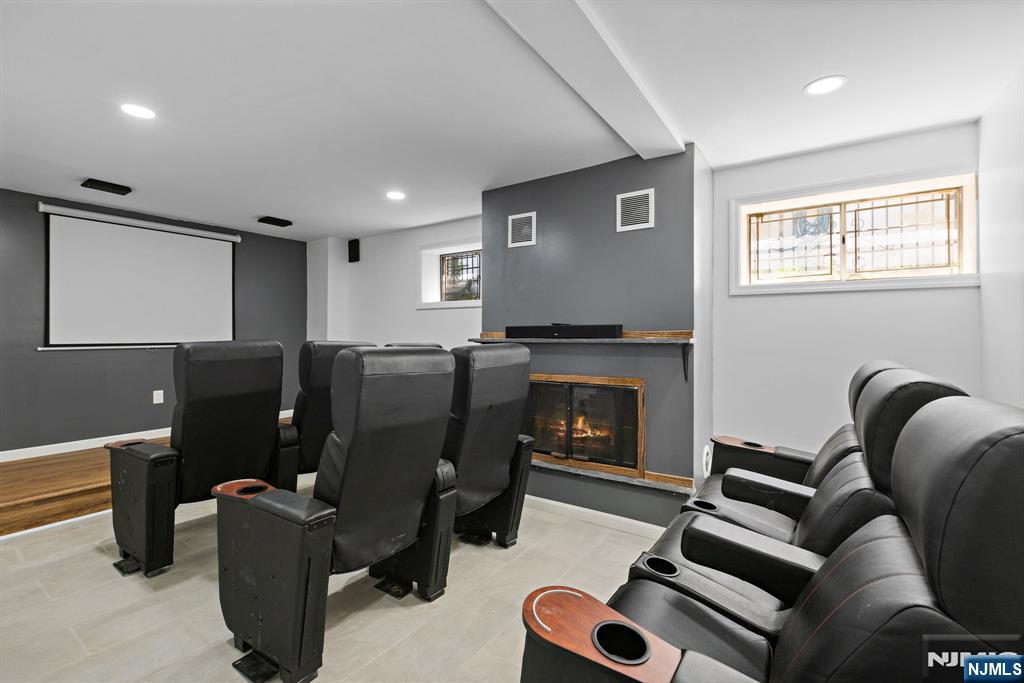 554 Elm Avenue