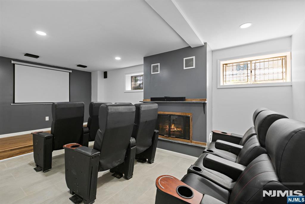 554 Elm Avenue