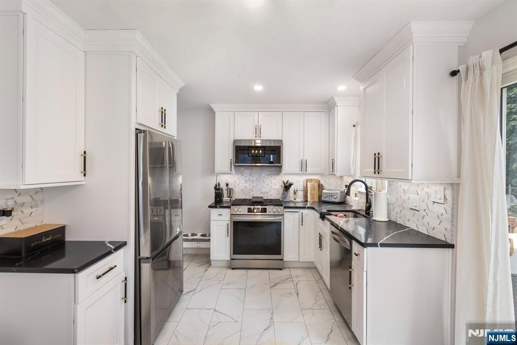 74 S Broadway