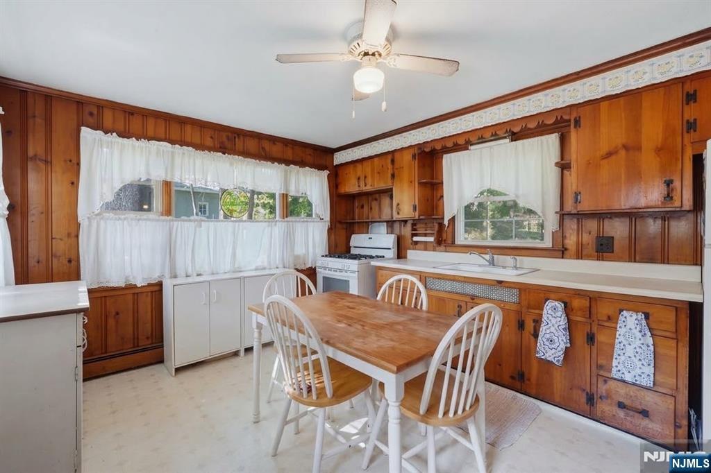 749 Kinderkamack Road