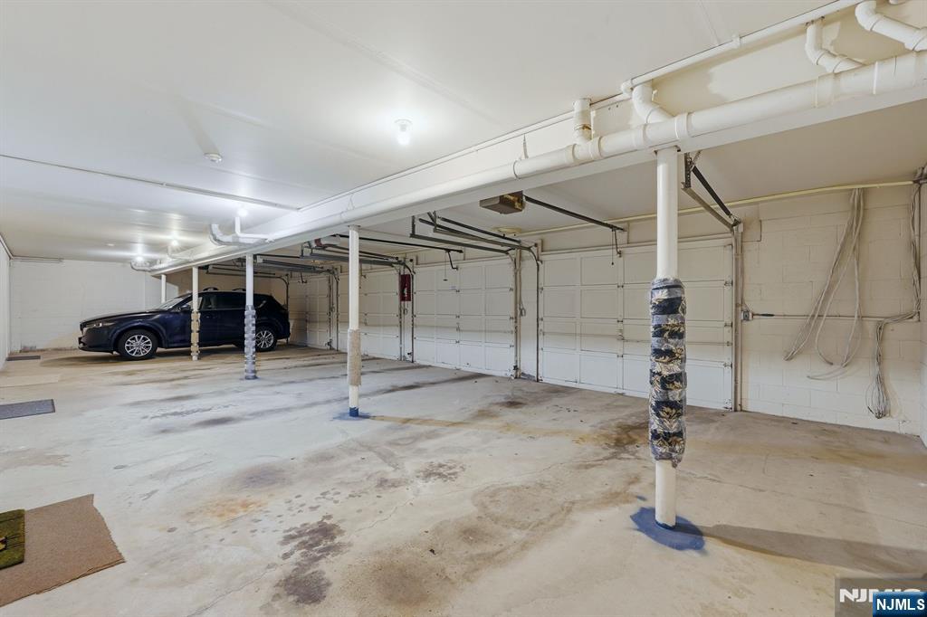 5 S Maple Avenue 52