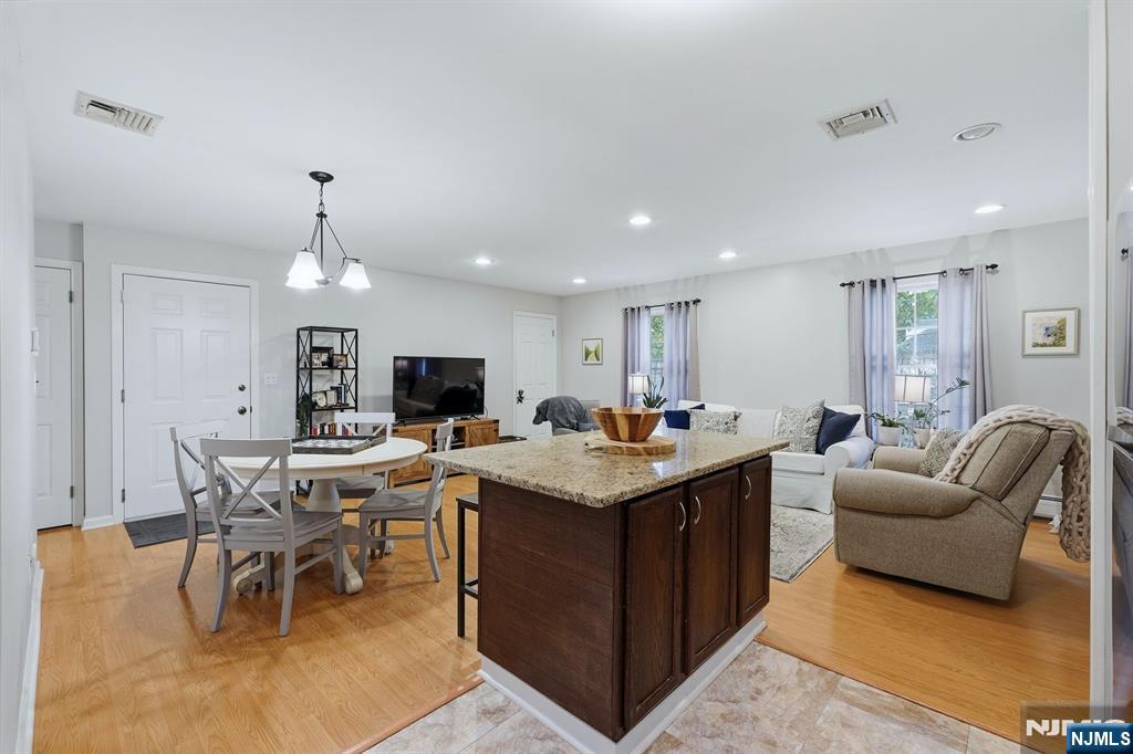 5 S Maple Avenue 52