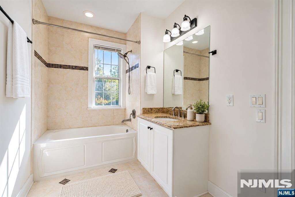 180 Edgewater Road 1A