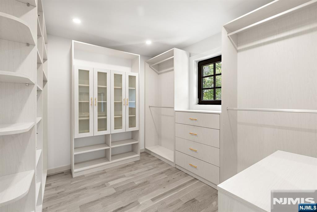 548 Teaneck Road