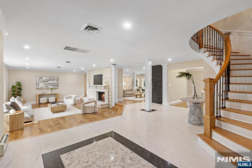 17 Deerhill Drive