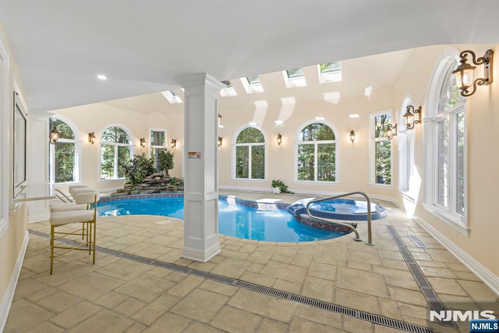 17 Deerhill Drive