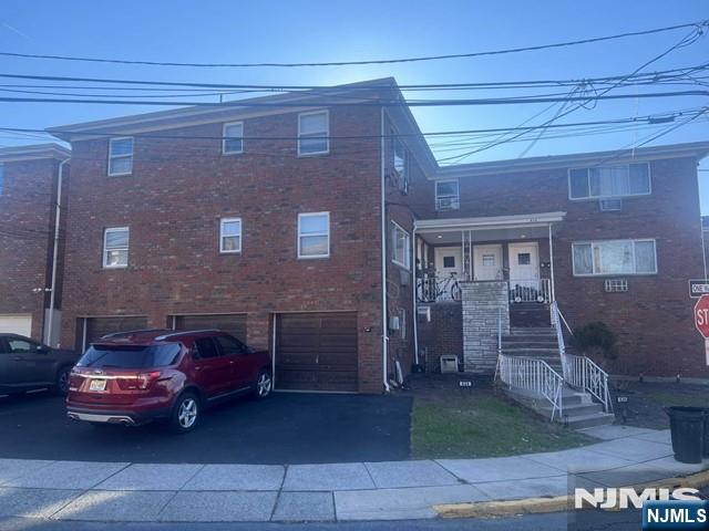 434 Henry Street 3