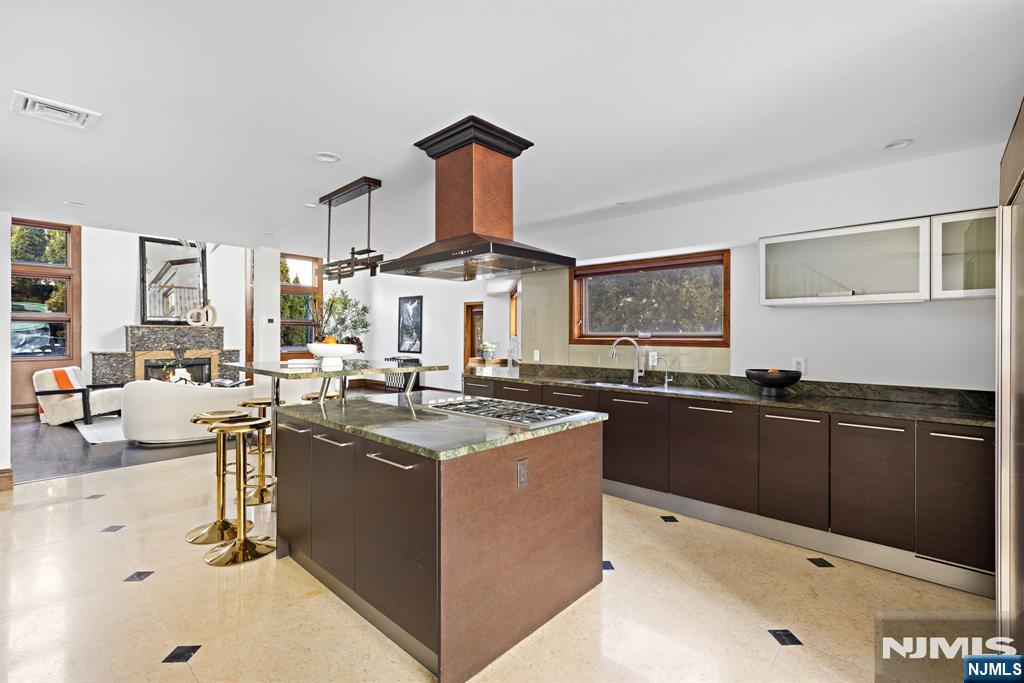 1286 River Road