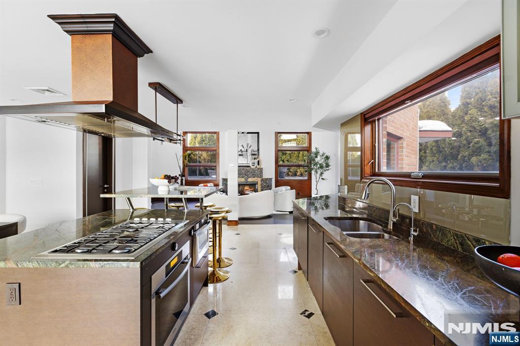 1286 River Road