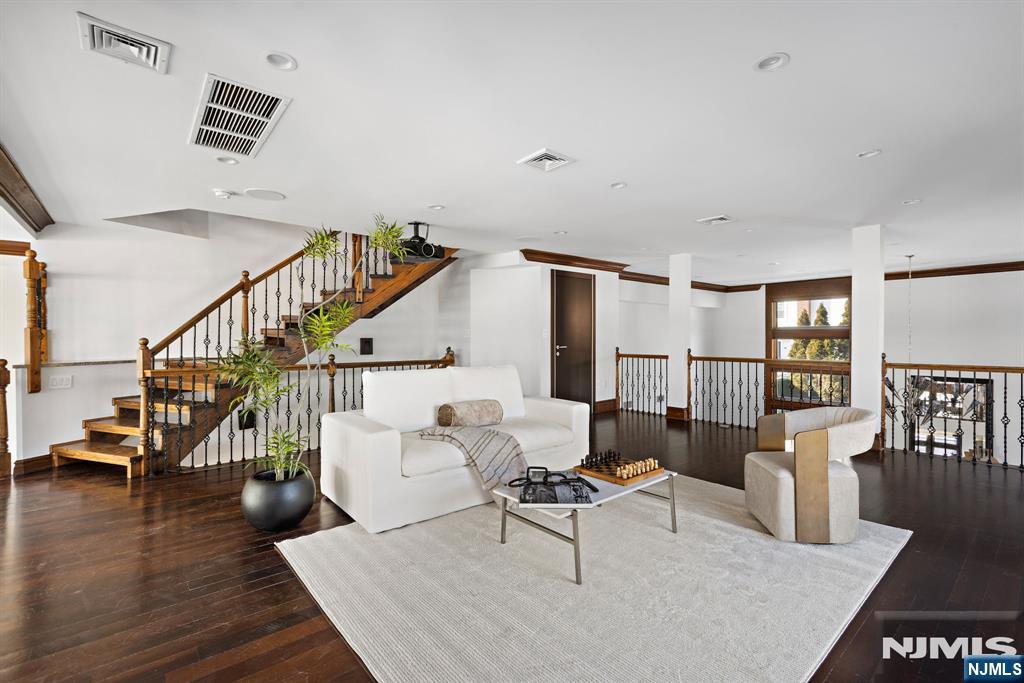1286 River Road